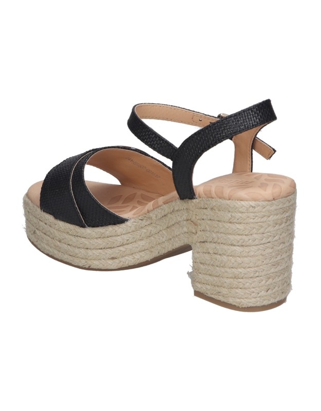 Sandalias de tacón Mustang Courtney 59607 negras para mujer