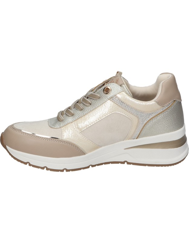 Zapatos veganos con cuña para mujer XTI 144223 color taupe