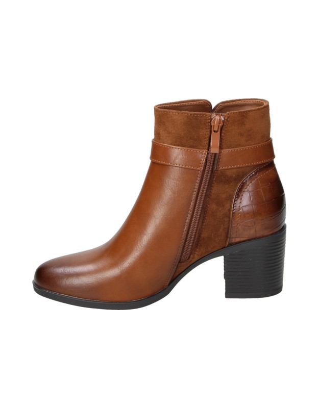 Botines con tacón AMARPIES asy29521 en color cuero para mujer