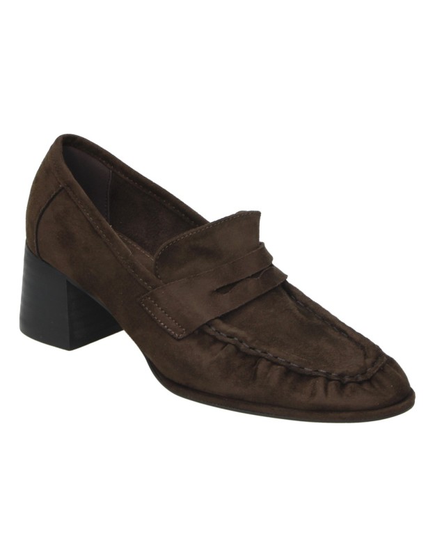 Mocasines de tacón CORINA M5702 en color café