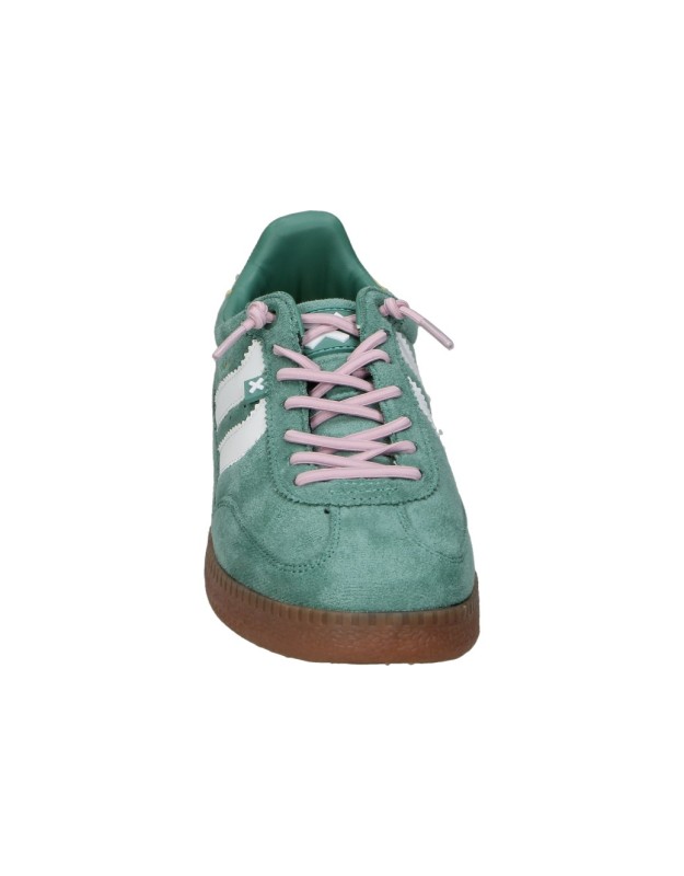Zapatillas casual XTI 144170 en color verde