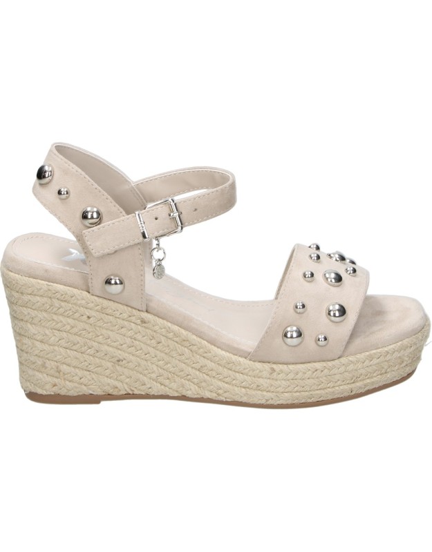 Sandalia de Esparto con Hebilla XTI 145454 en color blanco para mujer