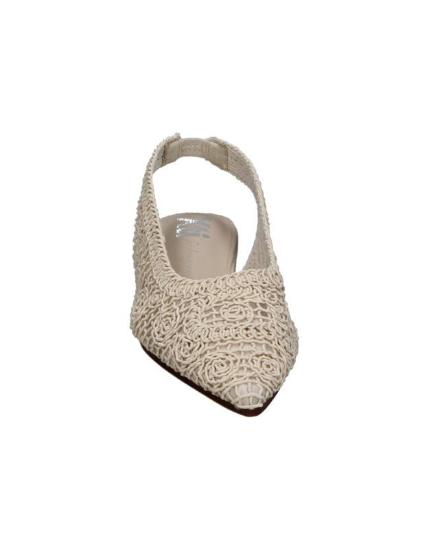 Zapatos XTI 145124 Color Beige para Mujer Slip On