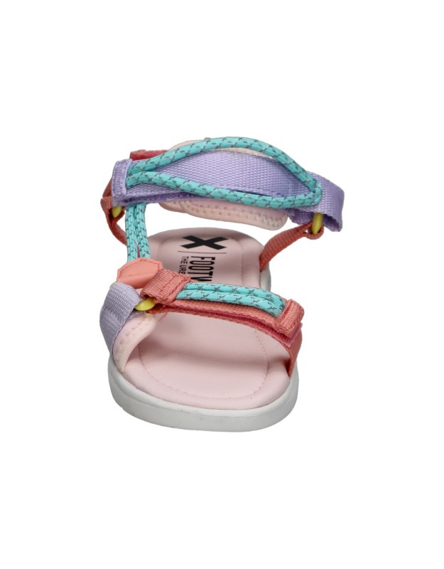 Sandalias Planas XTI KIDS 153052 Color Rosa con Detalles para Niña