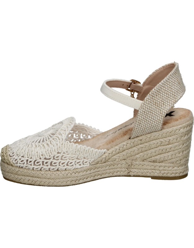 Alpargatas con Cuña XTI 145417 en Color Beige para Mujer