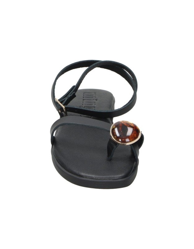 Sandalias Planas MUSTANG MTNG 55931 en Color Negro para Mujer