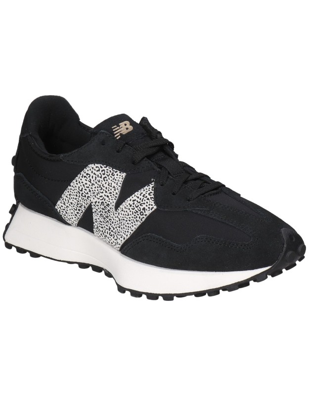 Zapatilla New Balance 327 Negras con Detalles Animal Print