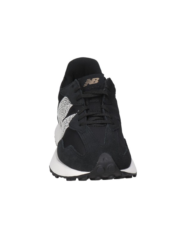 Zapatilla New Balance 327 Negras con Detalles Animal Print