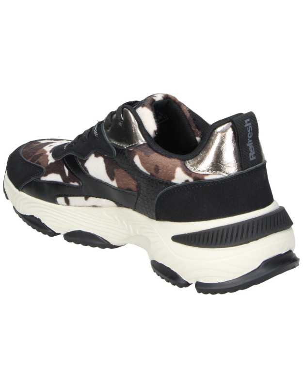 Zapatilla con cuña REFRESH 176121 negra y estampado de vaca