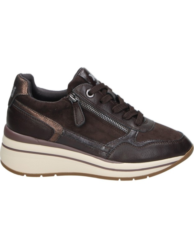 Zapato con cuña XTI 146169 en color marrón para mujer