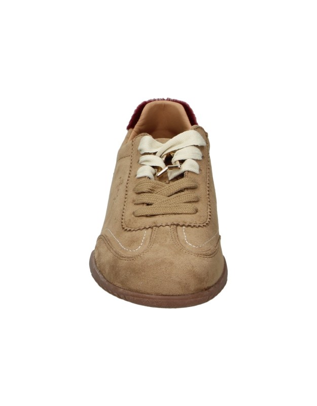 Zapatillas MUSTANG 60041 en color cuero para mujer