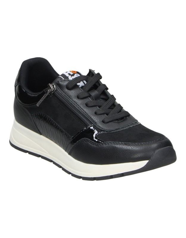Zapato con cuña REFRESH 176105 en negro para mujer