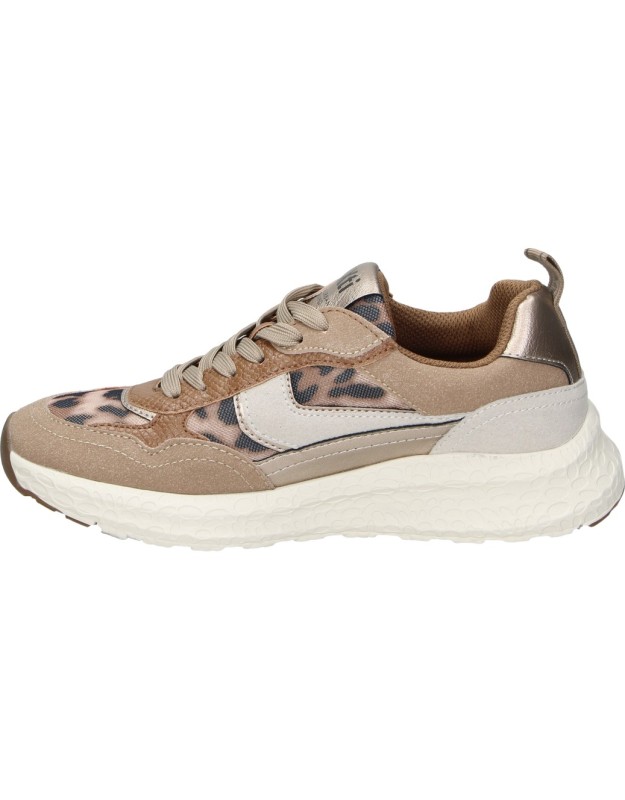 Zapato con cuña XTI 146145 en color beige para mujer