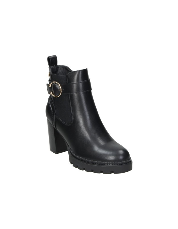 Botines de tacón XTI 146044 en color negro para mujer