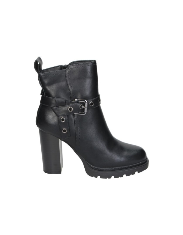 Botines REFRESH con Tacón para Mujer en Color Negro 176062