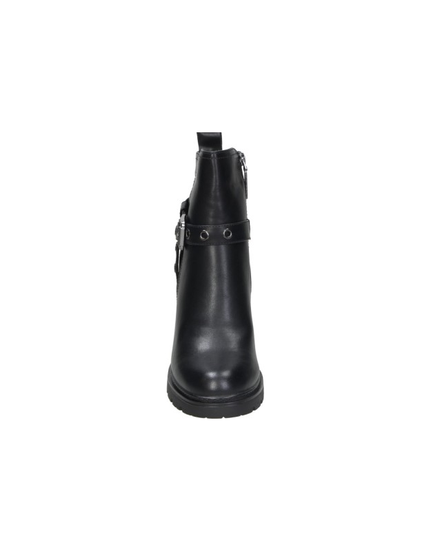 Botines REFRESH con Tacón para Mujer en Color Negro 176062