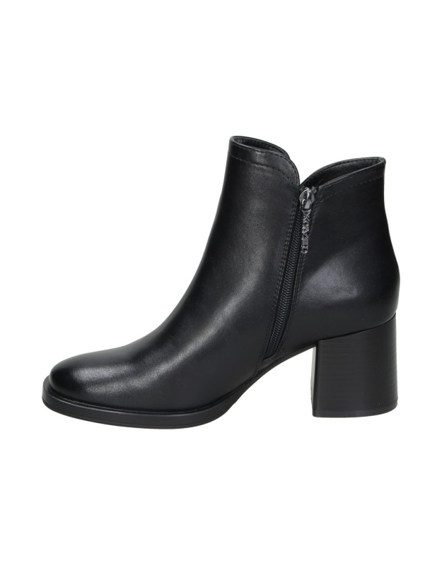 Botines de tacón CHIKA10 TUKANA 06 negros para mujer