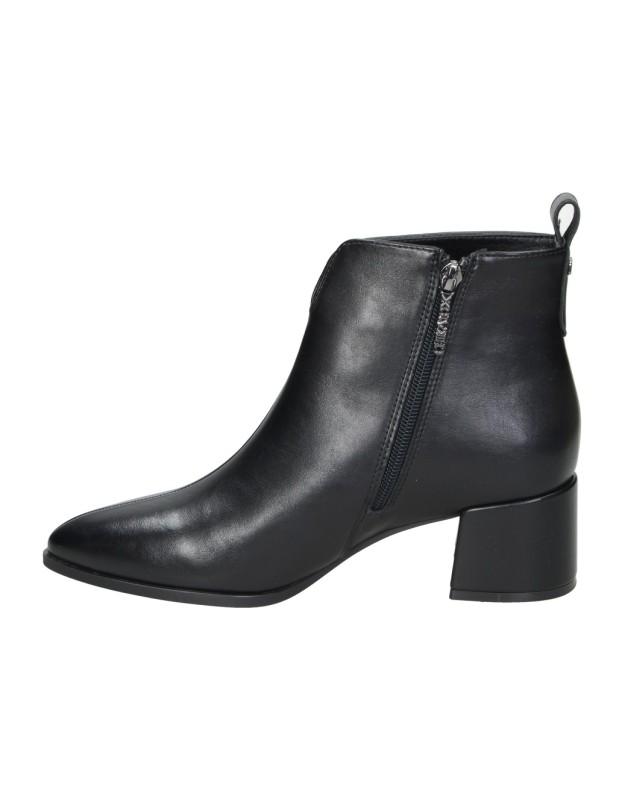 Botines de tacón CHK10 Espino 02 en negro para mujer