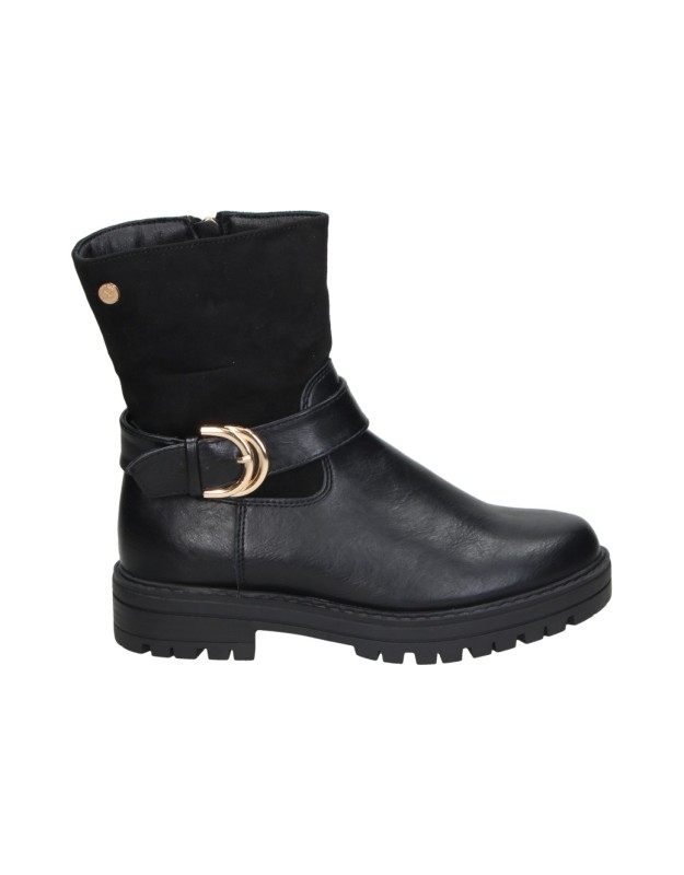 Botas Altas XTI KIDS para Niña en Color Marrón con Detalle de Hebilla 154124