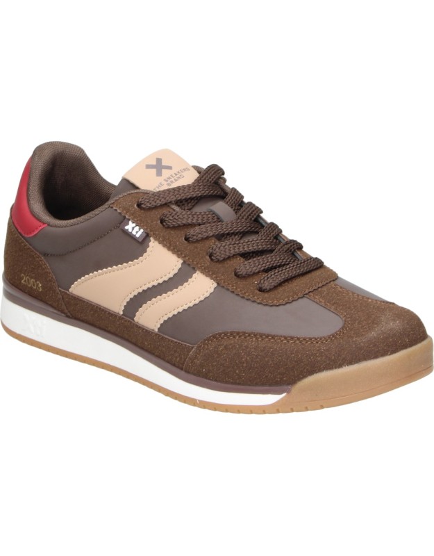 Zapatillas XTI para Hombre en Marrón con Detalles en Beige y Rojo 146770