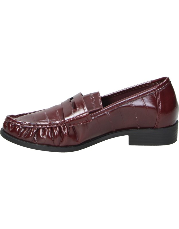 Mocasines XTI  de Charol para Mujer en Color Burdeos 146430