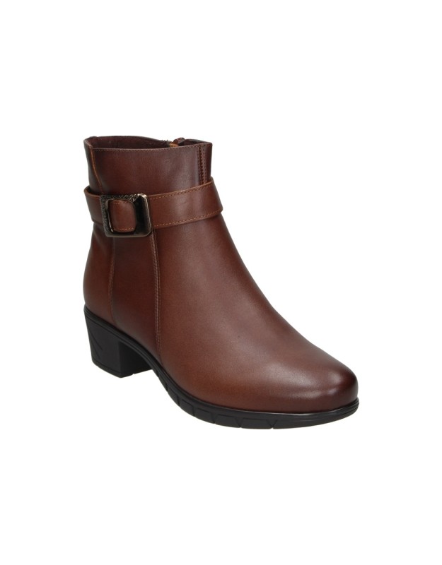 Botines TREINTA’S de Tacón Bajo para Mujer color Cuero con Hebilla 4630