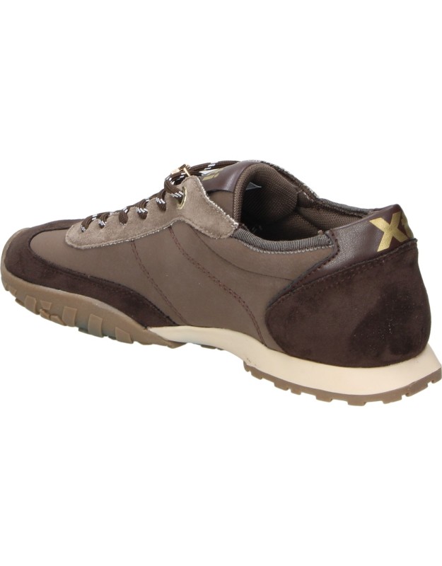 Zapatillas Planas XTI para Mujer en Color Marrón con Detalles 146146