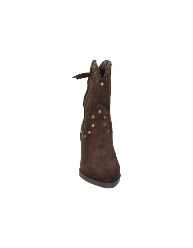 Botines Cowboy XTI con Tachueas para Mujer en Marrón 146507
