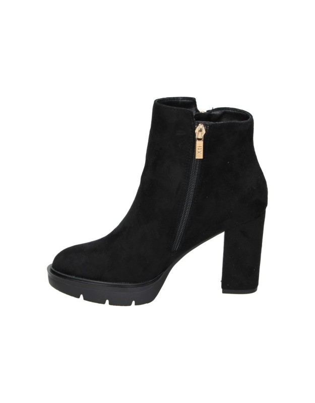 Botines de Tacón XTI para Mujer en Color Negro 146172