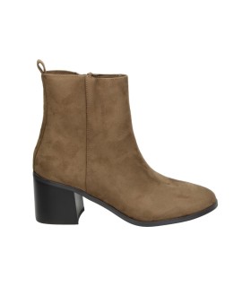 Botines de tacón SKYDIVA Revel en color camel para mujer
