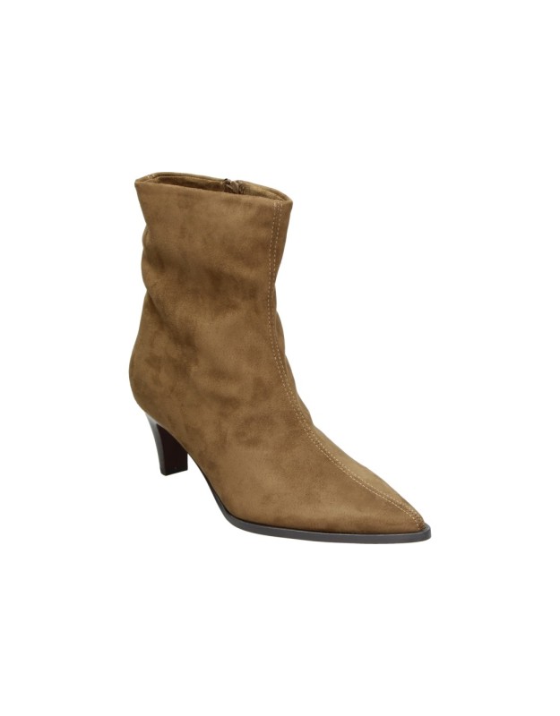 Botines con tacón SKYDIVA Ate en color camel para mujer
