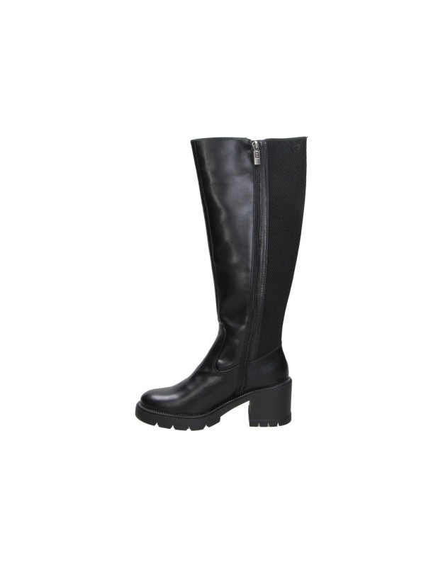 Botas para mujer plataforma MUSTANG MTNG 56290 en negro